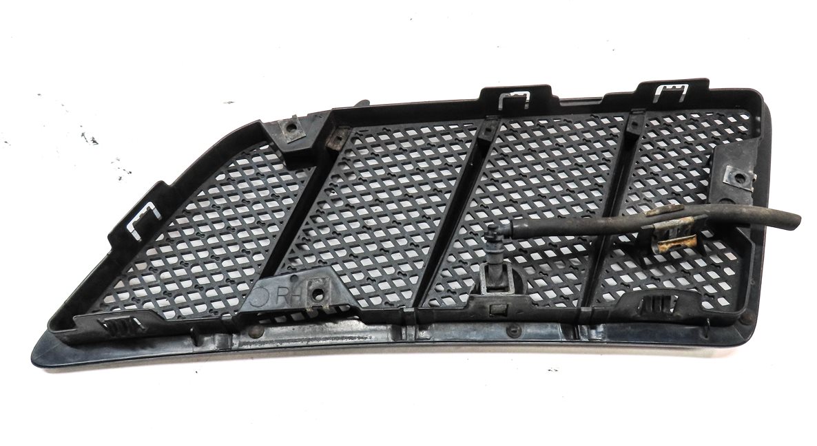 Thumbnail 5: 2008 MERCEDES ML550 SUV (W164) FRONT RIGHT PASSENGER HOOD GRILLE TRIM
