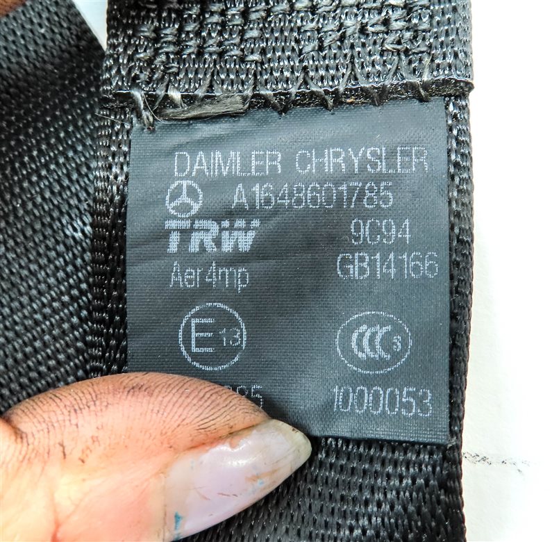 Thumbnail 5: 2008 MERCEDES ML550 SUV (W164) REAR LEFT SEAT SEATBELT RETRACTOR (Black)