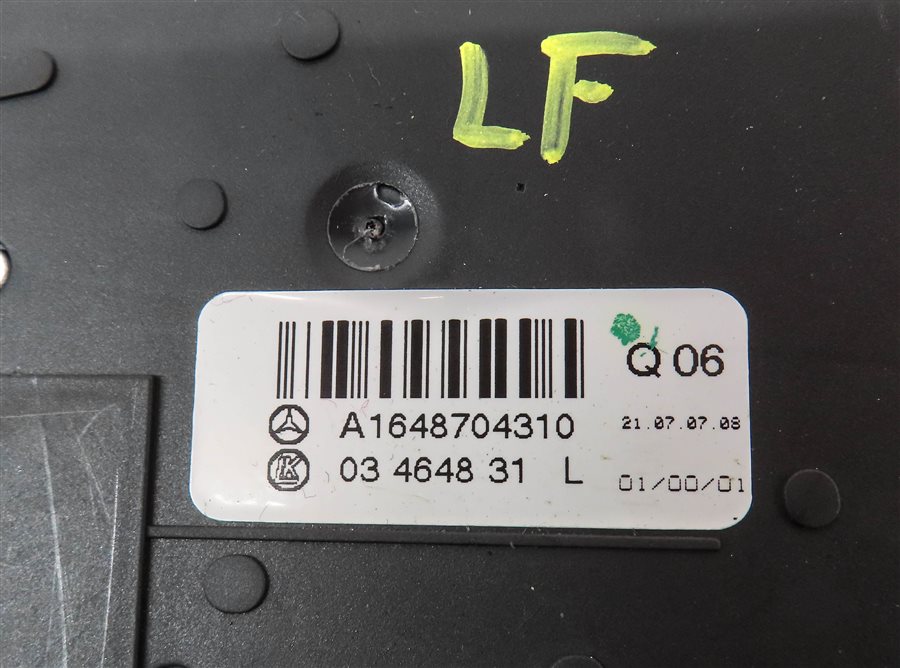 Thumbnail 6: 2008 MERCEDES ML550 SUV (W164) FRONT LEFT DRIVER MEMORY SEAT ADJUST SWITCH