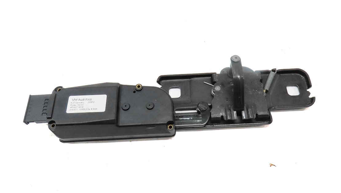 Thumbnail 2: 2012 AUDI Q5 (B8 8R) REAR TRUNK TAILGATE HATCH LOWER LOCK LATCH STRIKER PLATE