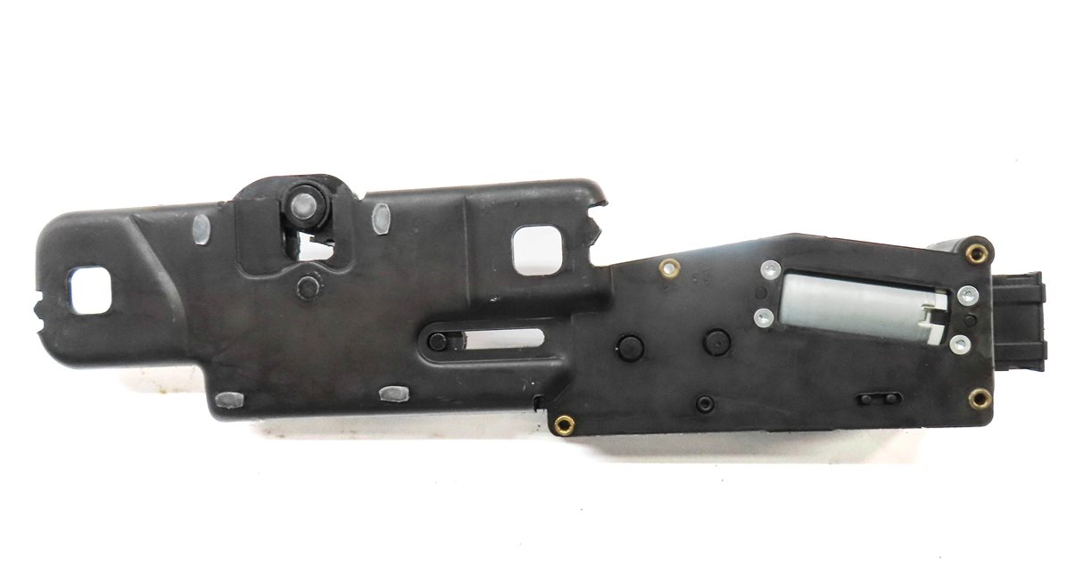 Thumbnail 5: 2012 AUDI Q5 (B8 8R) REAR TRUNK TAILGATE HATCH LOWER LOCK LATCH STRIKER PLATE