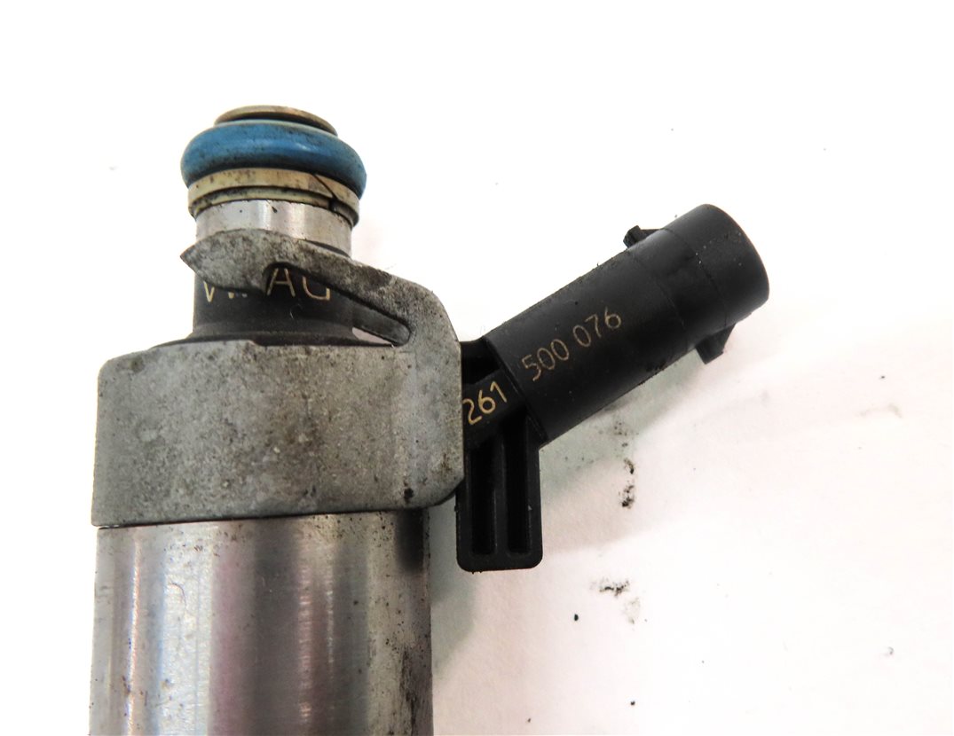 Thumbnail 5: 08-17 AUDI A3 A4 A5 A6 Q5 TT (8P B8 8K 8T 8R MK2 C7) 2.0L FSI FUEL INJECTOR SET4