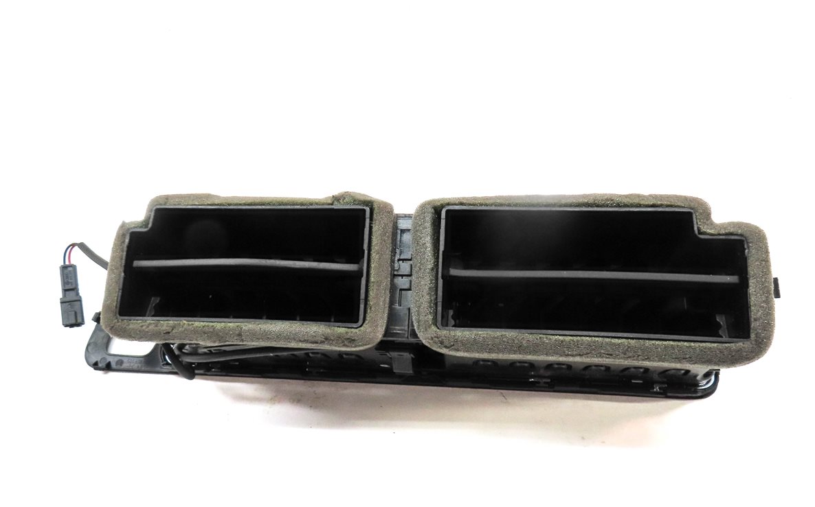 Thumbnail 4: 2012 AUDI Q5 (B8 8R) FRONT CENTER DASH HEAT AIR A/C DUAL VENT (Gray)