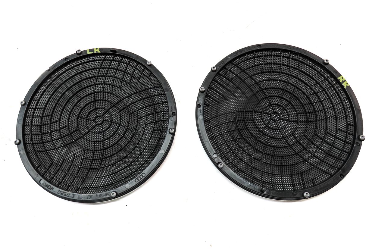 Thumbnail 13: 12 AUDI Q5 (B8 8R) BANG OLUFSEN SPEAKER GRILLE TRIM COVER SET/13 (BLACK/SILVER)