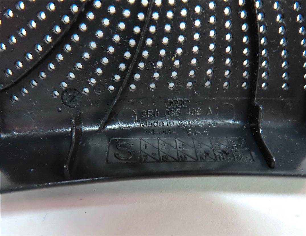 Thumbnail 15: 12 AUDI Q5 (B8 8R) BANG OLUFSEN SPEAKER GRILLE TRIM COVER SET/13 (BLACK/SILVER)