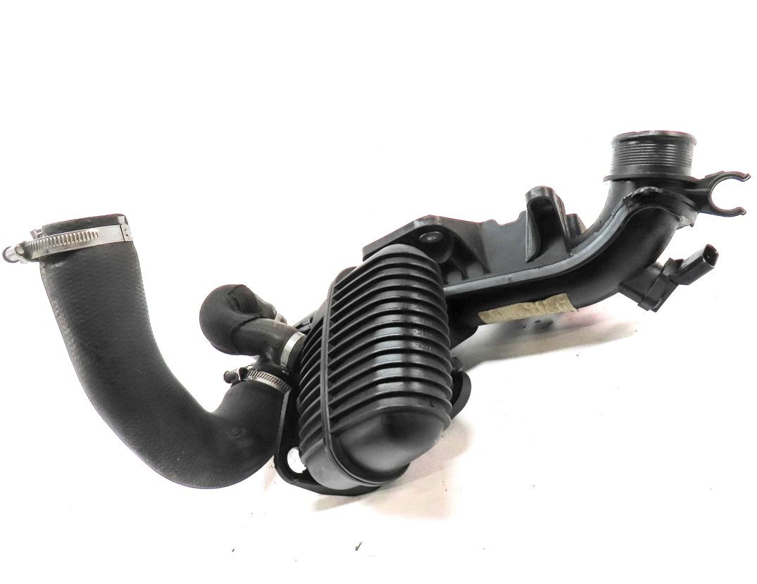 Thumbnail 3: 2012 AUDI Q5 (B8 8R) 2.0L (CAEB) ENGINE INTERCOOLER PRESSURE PIPE DAMPER BOX