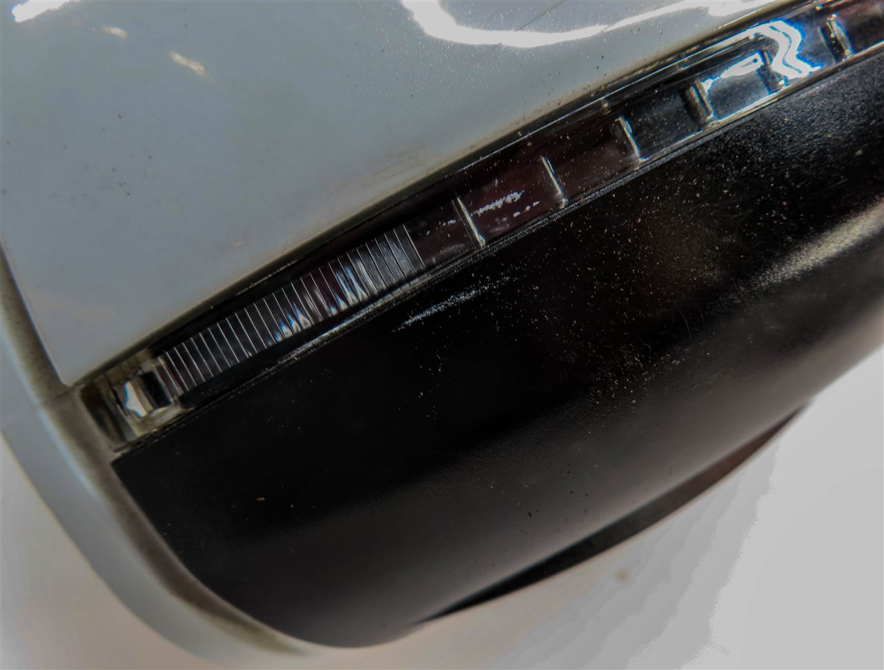 Thumbnail 9: 09-14 AUDI Q5 (8R) RIGHT P-FOLD HEAT AUTODIM MEMORY DOOR MIRROR w/ LIGHT (White)