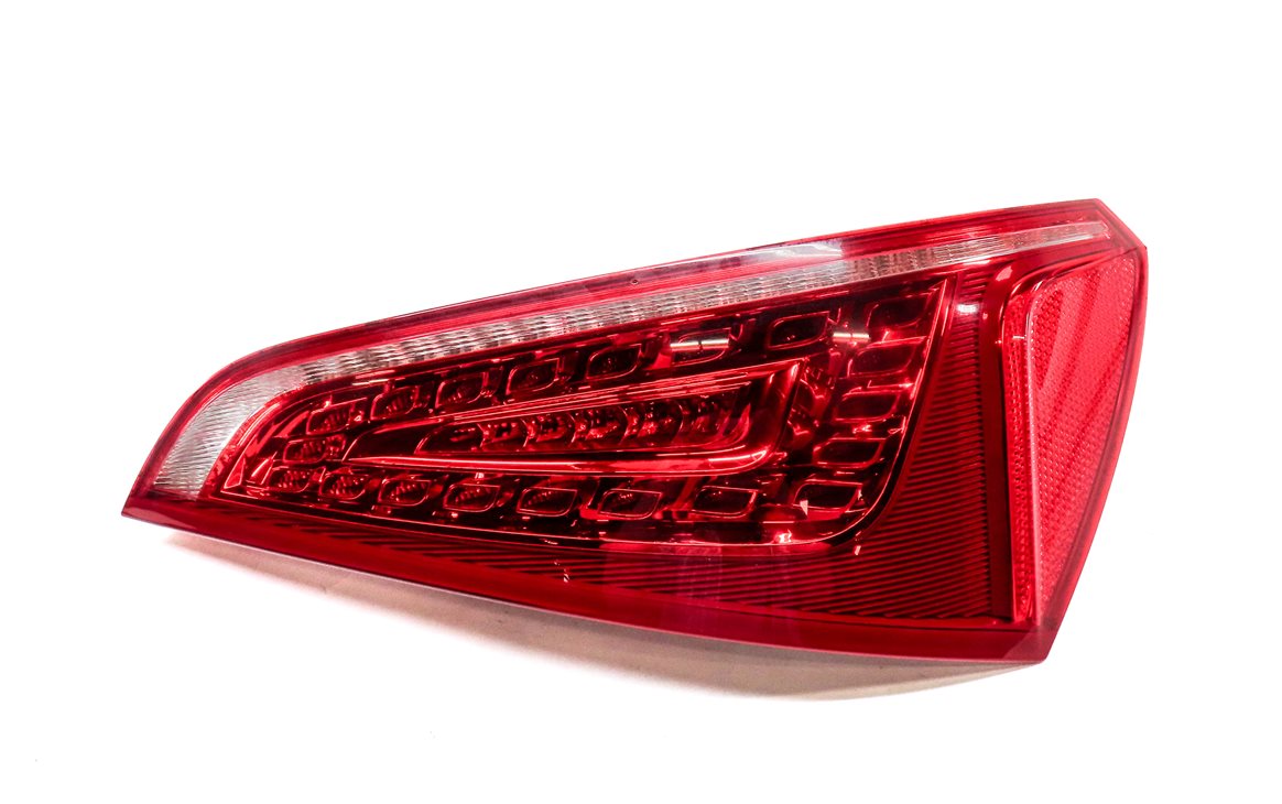 Thumbnail 3: 2009-2012 AUDI Q5 (8R) RIGHT PASSENGER REAR TRUNK TAILLIGHT BRAKE LIGHT LAMP