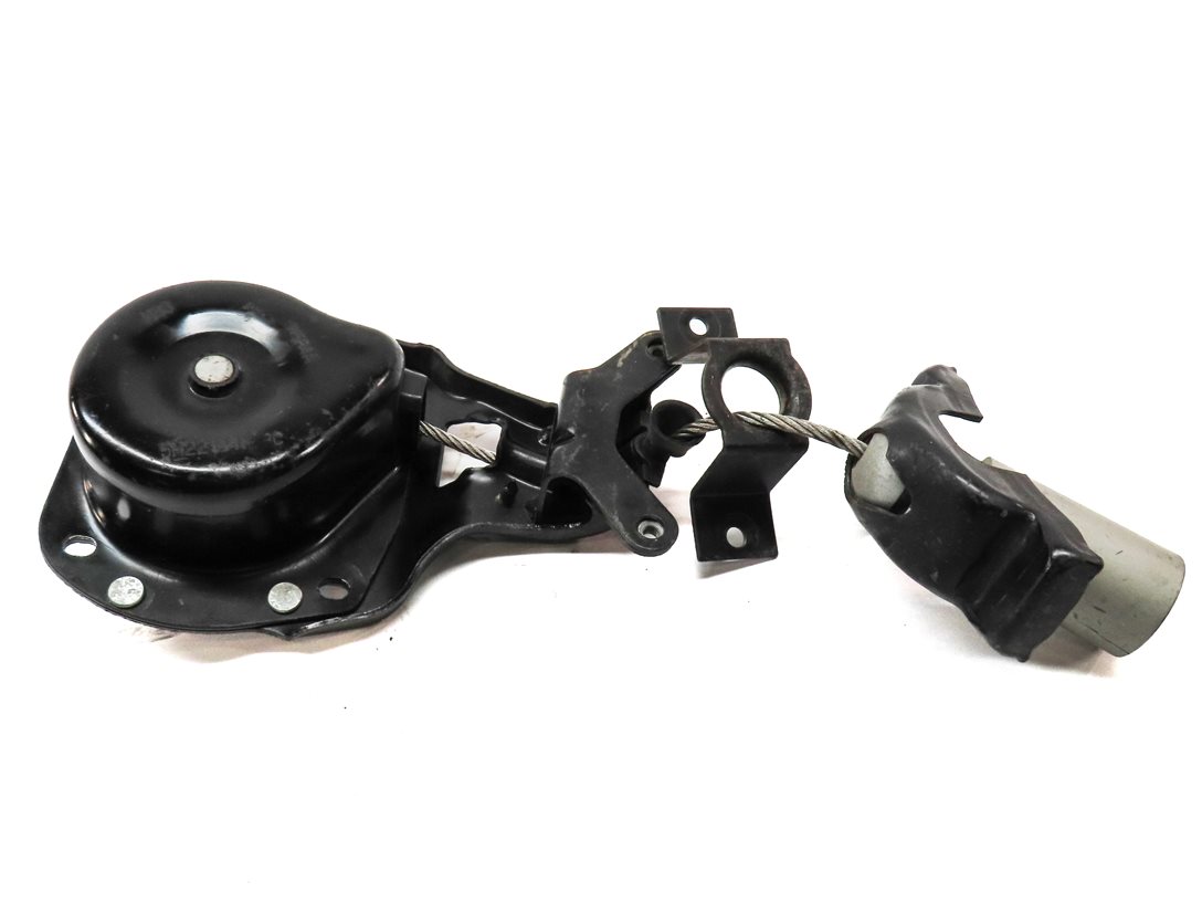 Thumbnail 2: 2006 RANGE ROVER SPORT (L320) EMERGENCY SPARE TIRE CARRIER CABLE WINCH HOLDER