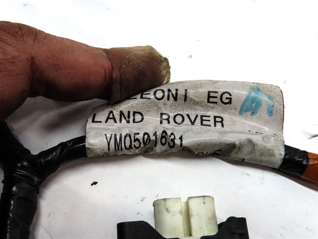 Thumbnail 4: 2006 RANGE ROVER SPORT (L320) FRONT PDC PARK SENSOR SET w/ HARNESS (BLACK)
