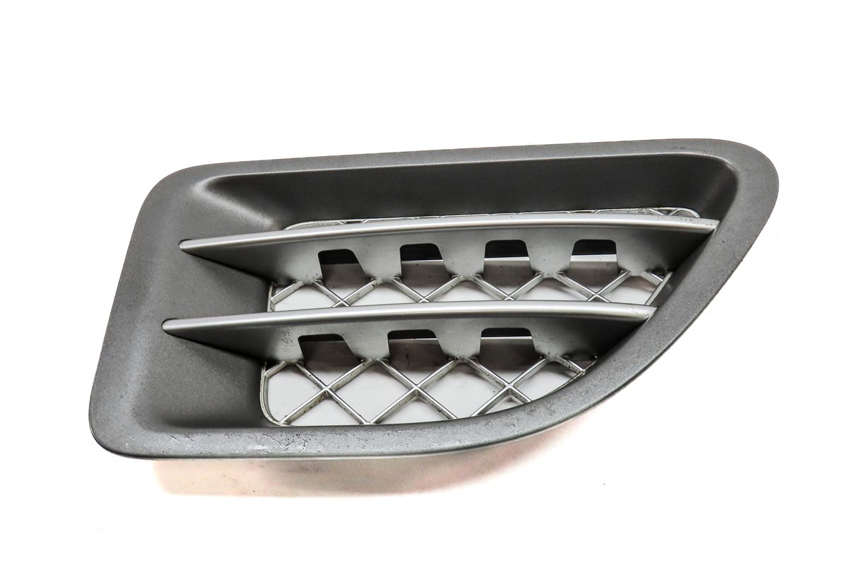 Thumbnail 2: 2006 RANGE ROVER SPORT (L320) FRONT RIGHT PASSENGER FENDER AIR VENT GRILLE TRIM