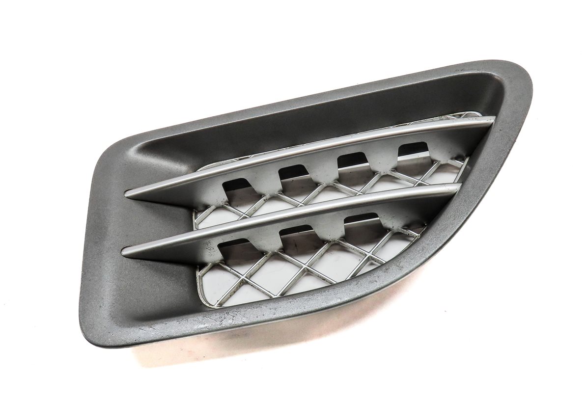 Thumbnail 3: 2006 RANGE ROVER SPORT (L320) FRONT RIGHT PASSENGER FENDER AIR VENT GRILLE TRIM