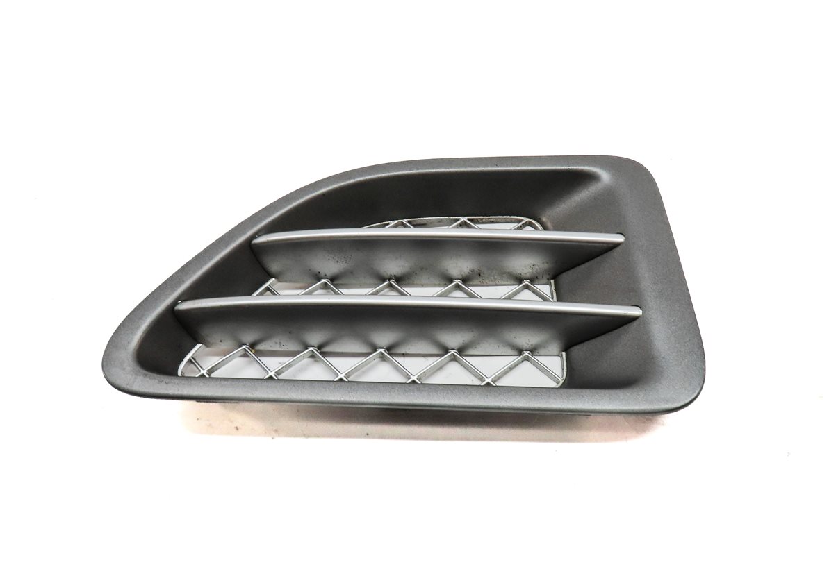 Thumbnail 4: 2006 RANGE ROVER SPORT (L320) FRONT RIGHT PASSENGER FENDER AIR VENT GRILLE TRIM