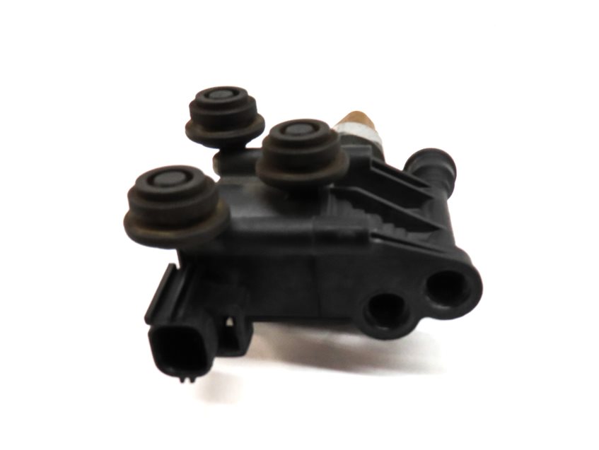Thumbnail 6: 2006 RANGE ROVER SPORT (L320) AIR SUSPENSION TRANSFER RELIEF VALVE BLOCK SET-3