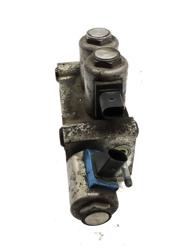 Thumbnail 4: 2006 RANGE ROVER SPORT (L320) SUPERCHARGED ARC SUSPENSION HYDRAULIC VALVE BLOCK