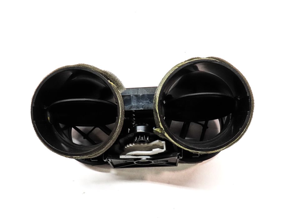 Thumbnail 4: 2006 RANGE ROVER SPORT (L320) REAR CENTER CONSOLE HEATER A/C AIR VENT