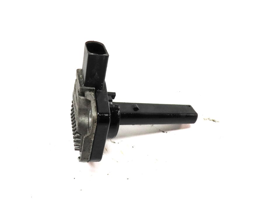 Thumbnail 2: 2014 BMW X1 (E84) 2.0L (N20) ENGINE OIL LEVEL SENSOR
