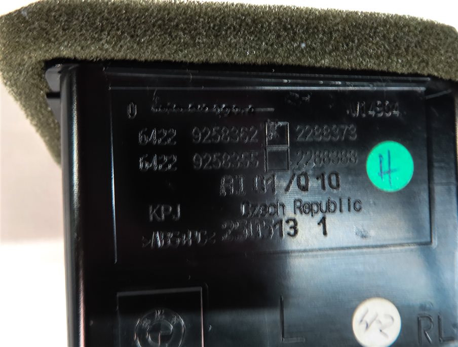 Thumbnail 6: 2014 BMW X1 (E84) FRONT LEFT DRIVER DASH HVAC A/C HEATER AIR VENT (BLACK)
