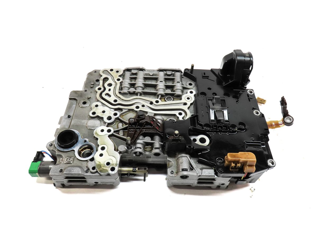 Thumbnail 4: 2013-2015 BMW X1 (E84) 28iX - AWD 2.0L TURBO 8HP-45 TRANSMISSION VALVE BODY