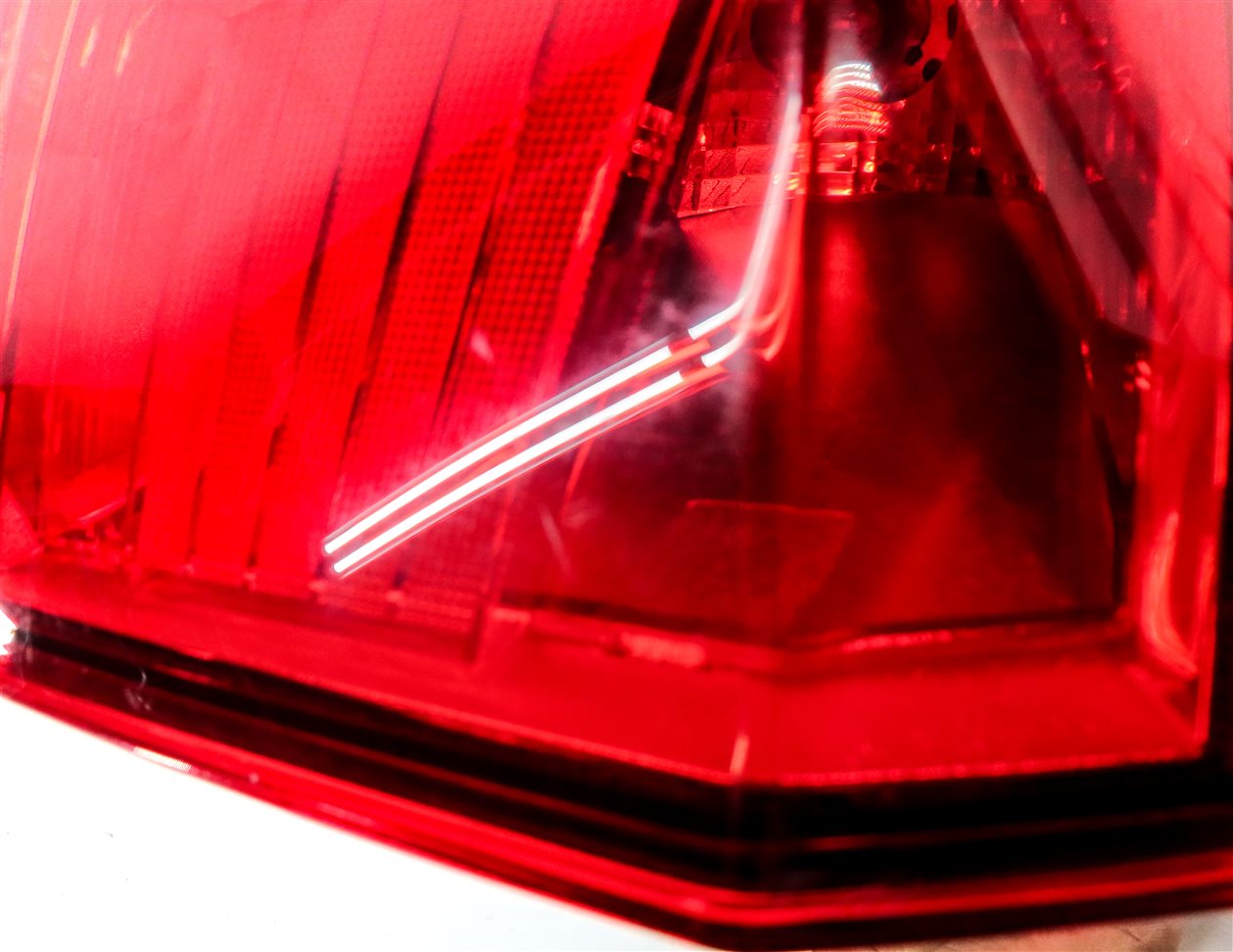 Thumbnail 7: 2012-2015 BMW X1 (E84) LEFT DRIVER REAR OUTER TAILLIGHT BRAKE LIGHT LAMP