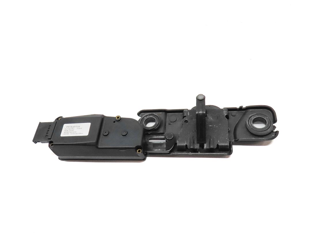 Thumbnail 2: 2015 AUDI Q3 SUV (8U) REAR TRUNK TAILGATE HATCH LID LOCK LATCH STRIKER PLATE