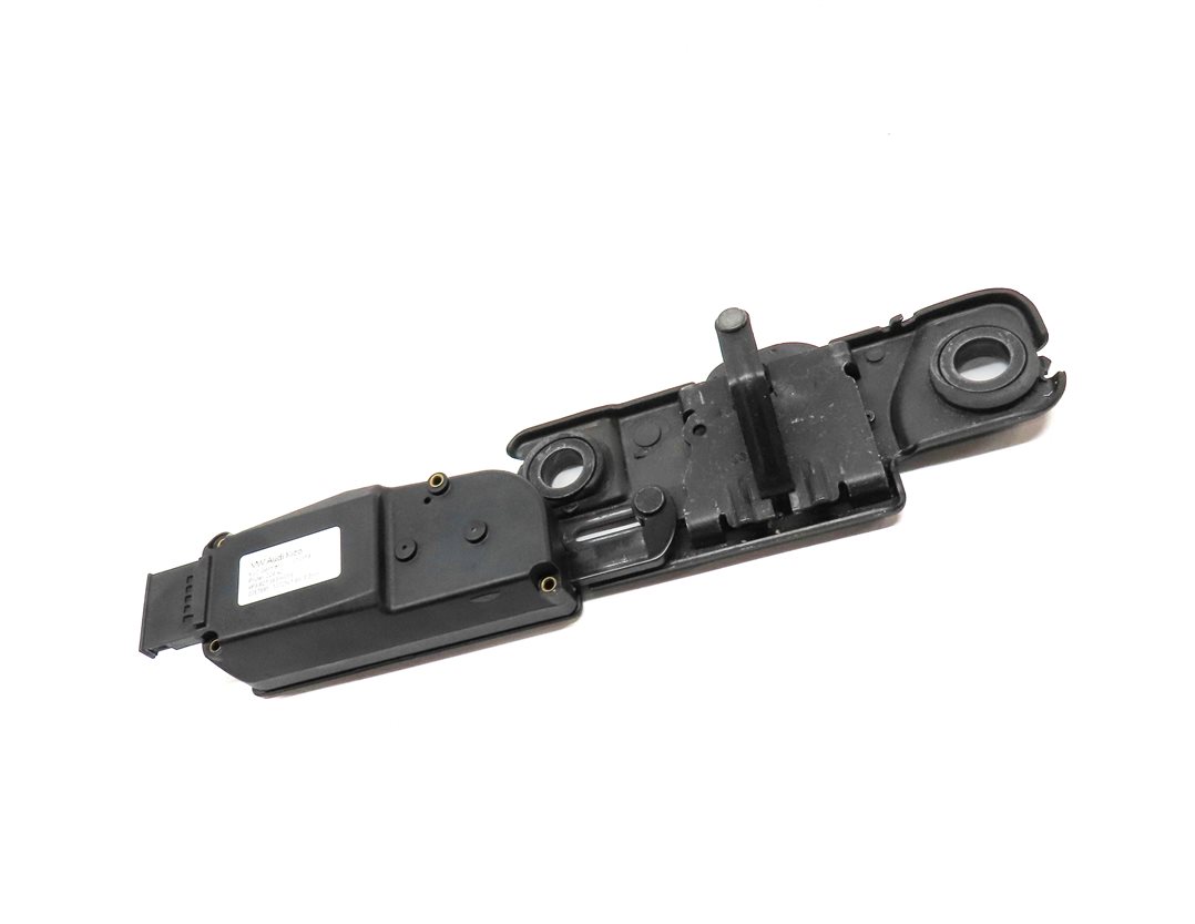Thumbnail 3: 2015 AUDI Q3 SUV (8U) REAR TRUNK TAILGATE HATCH LID LOCK LATCH STRIKER PLATE