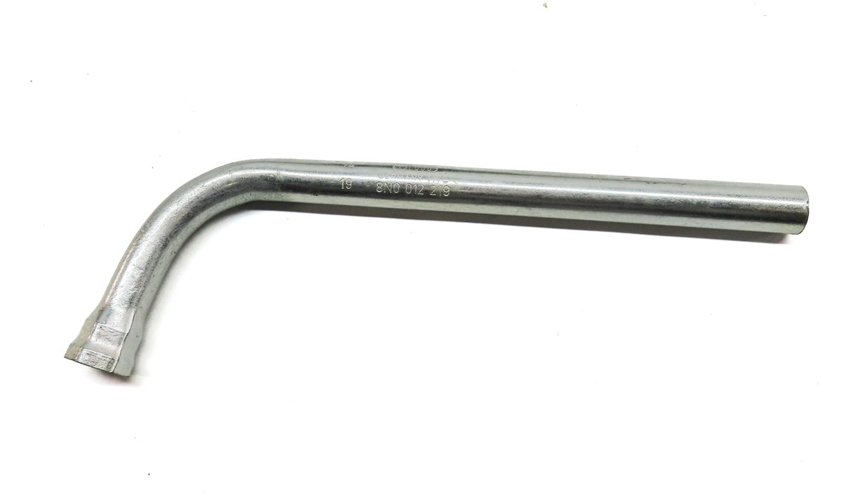 Thumbnail 7: 2015-2018 AUDI Q3 (8U) EMERGENCY SPARE TIRE SCISSOR JACK CAR LIFT & LUG WRENCH