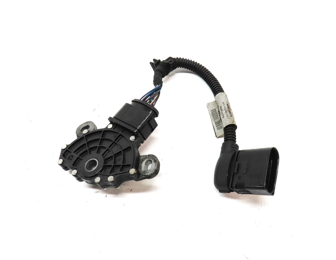 Thumbnail 4: 2015 AUDI Q3 SUV (8U) AUTOMATIC AUTO TRANSMISSION NEUTRAL SAFETY SWITCH SOLENOID
