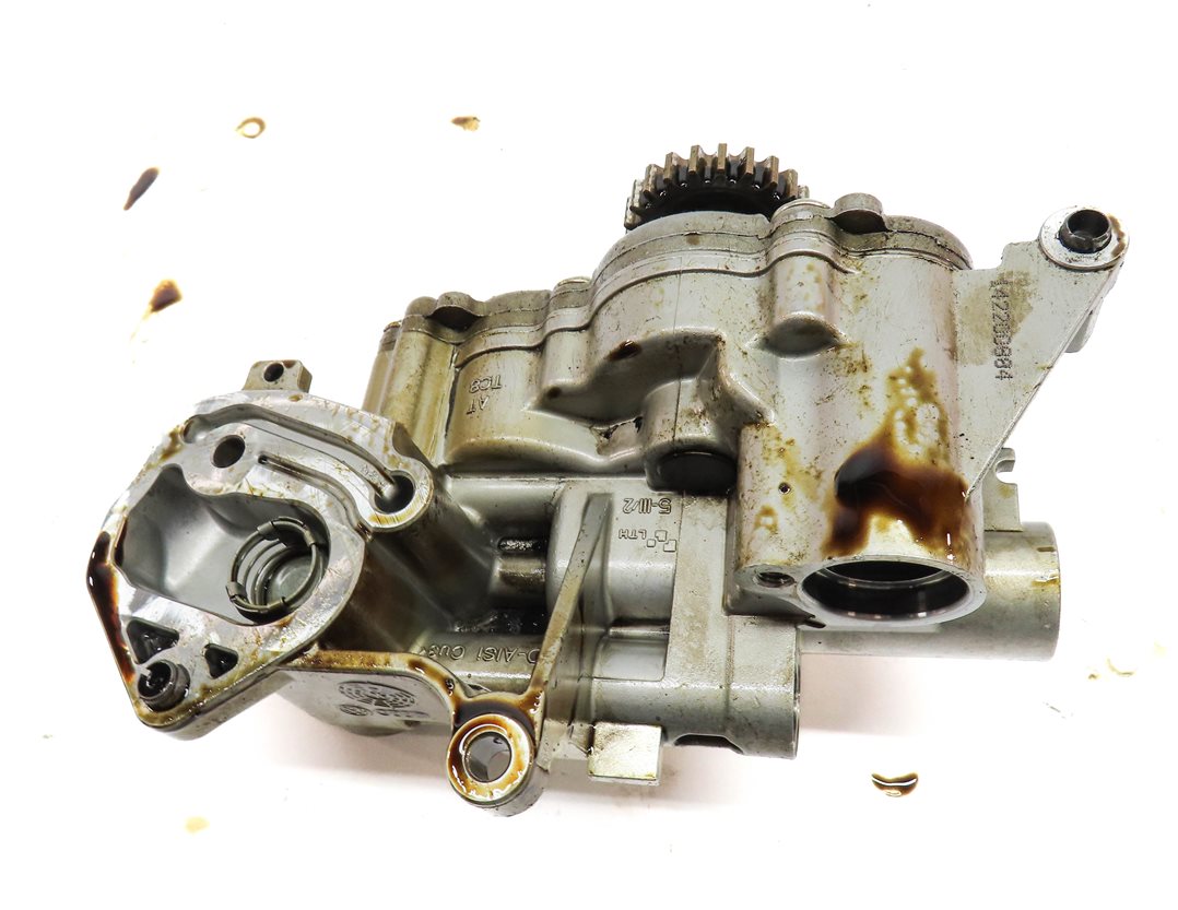 Thumbnail 6: 2015 AUDI Q3 SUV (8U) 2.0L (CCTA) ENGINE MOTOR OIL FLUID PUMP