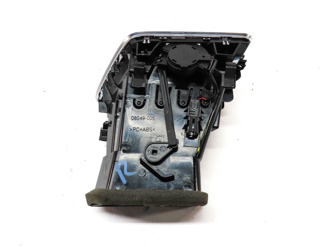 Thumbnail 5: 2015 AUDI Q3 SUV (8U) FRONT RIGHT PASSENGER DASH HEAT AIR AC HVAC VENT (Black)