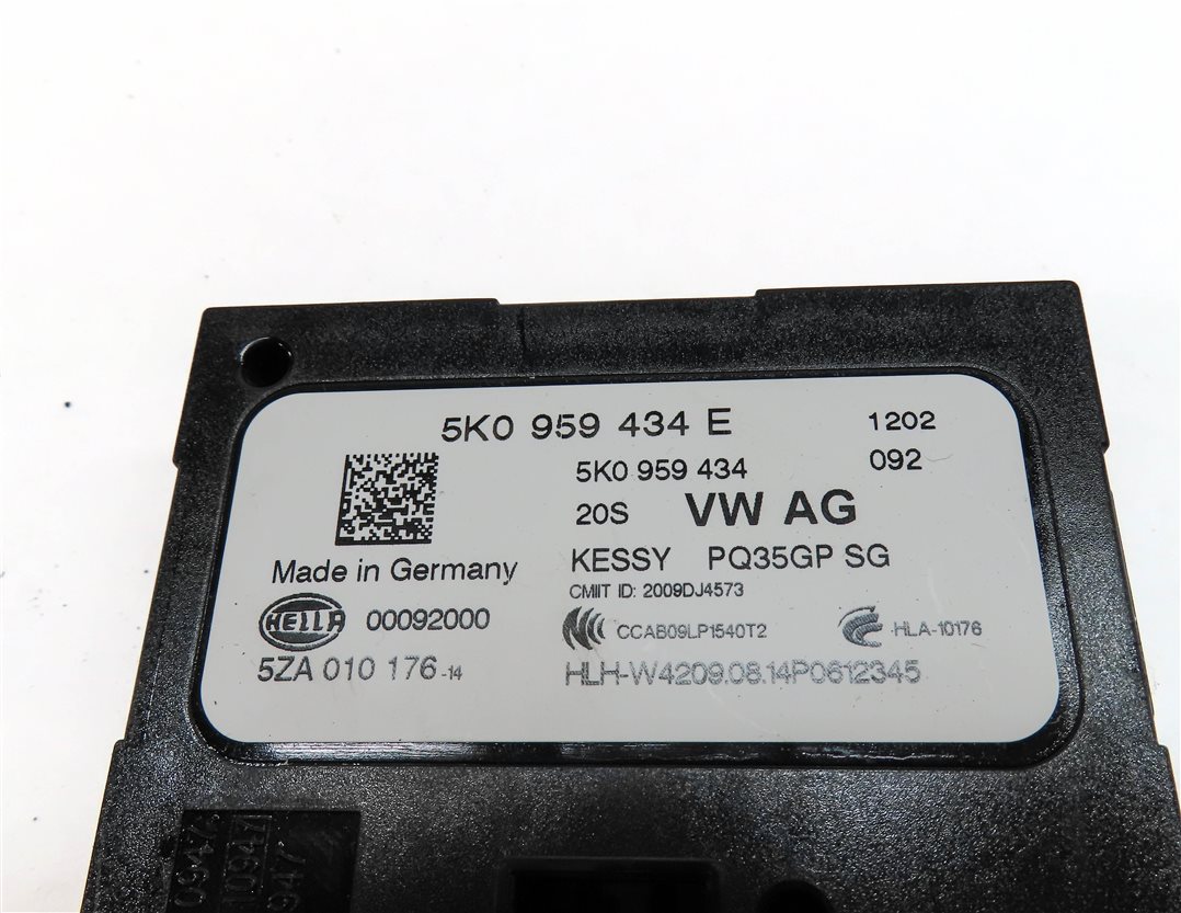 Thumbnail 18: 2015 AUDI Q3 (8U) 2.0L CCTA ENGINE ECM BCM IMMOBILIZER BODY MODULE KEY SET