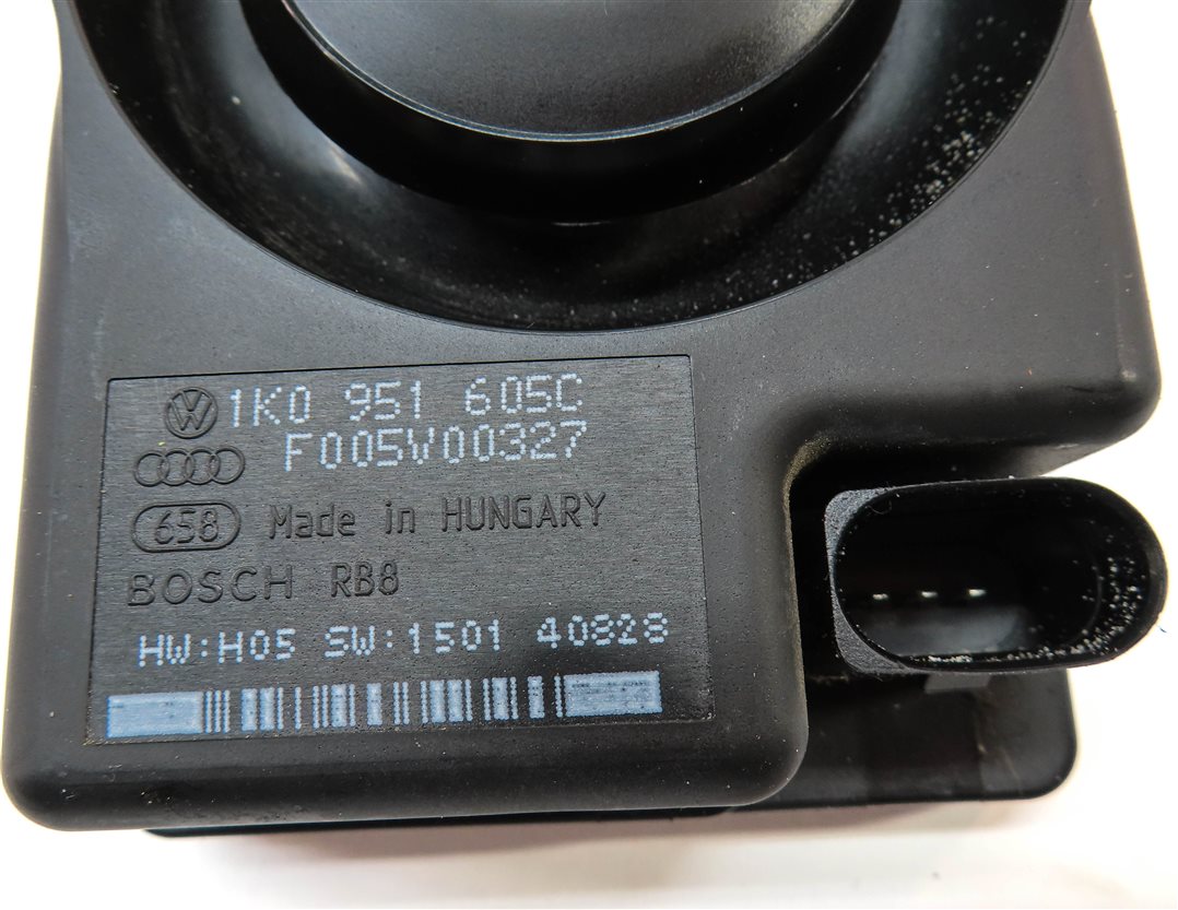 Thumbnail 4: 2015 AUDI Q3 SUV (8U) SECURITY ALERT ALARM SIREN SPEAKER HORN