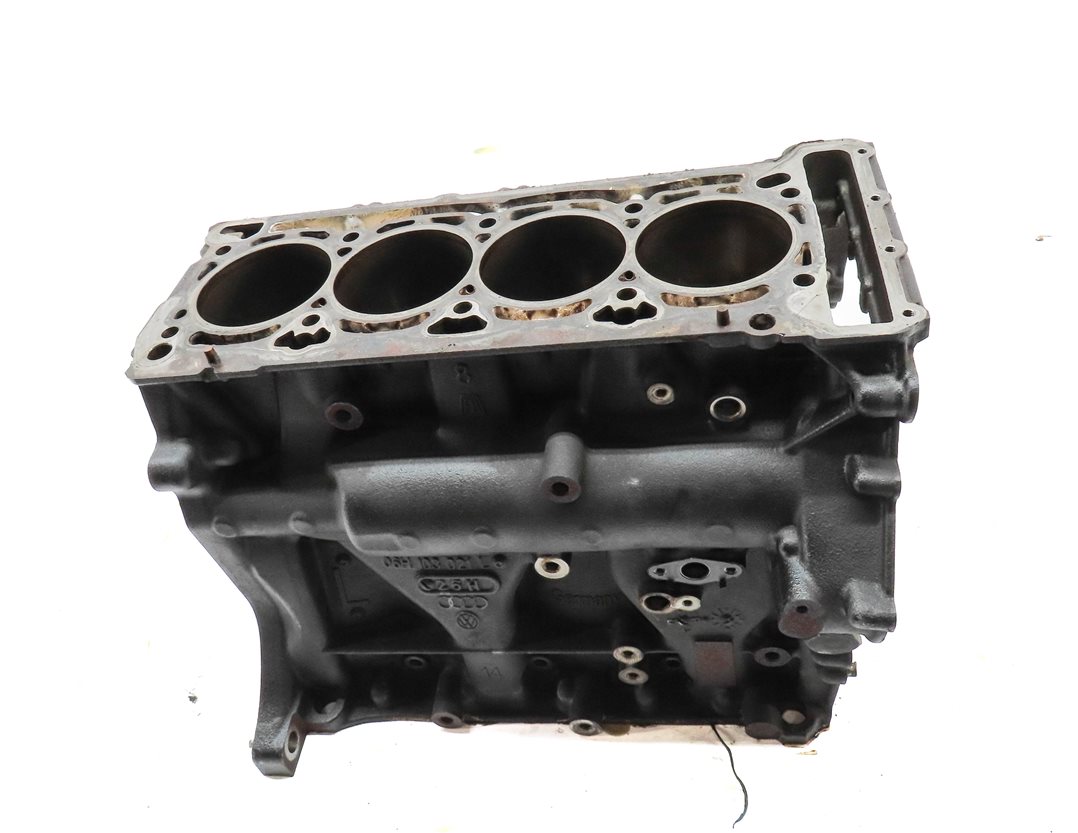 Thumbnail 2: 2014-2018 AUDI Q3 (8U) VW CC EOS TIGUAN 2.0L TURBO ENGINE CYLINDER BLOCK BARE