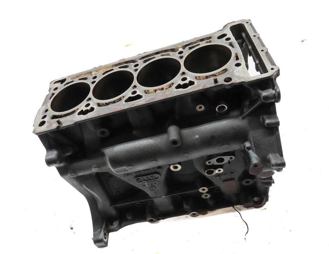 Thumbnail 3: 2014-2018 AUDI Q3 (8U) VW CC EOS TIGUAN 2.0L TURBO ENGINE CYLINDER BLOCK BARE