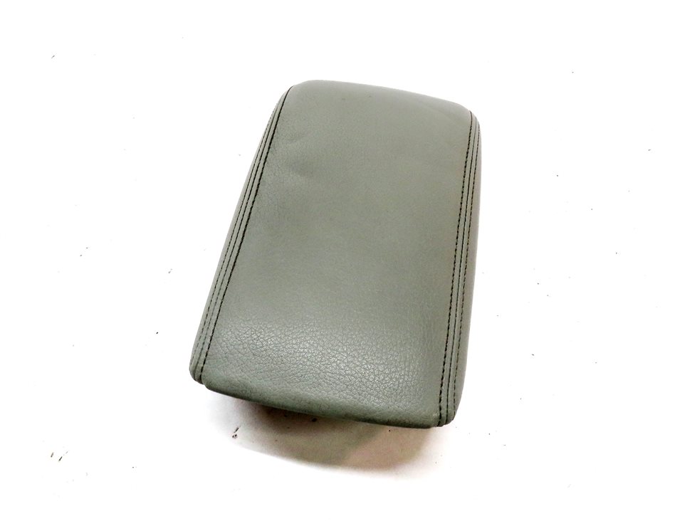 2015 AUDI Q3 SUV (8U) FRONT CENTER CONSOLE LID ARMREST ARM REST (Gray)