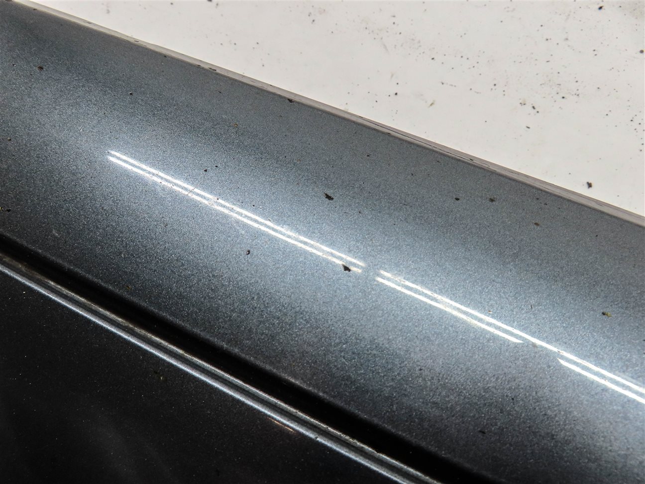 Thumbnail 8: 2015 AUDI Q3 SUV (8U) FRONT RIGHT PASSENGER LOWER DOOR TRIM MOULDING (Gray)
