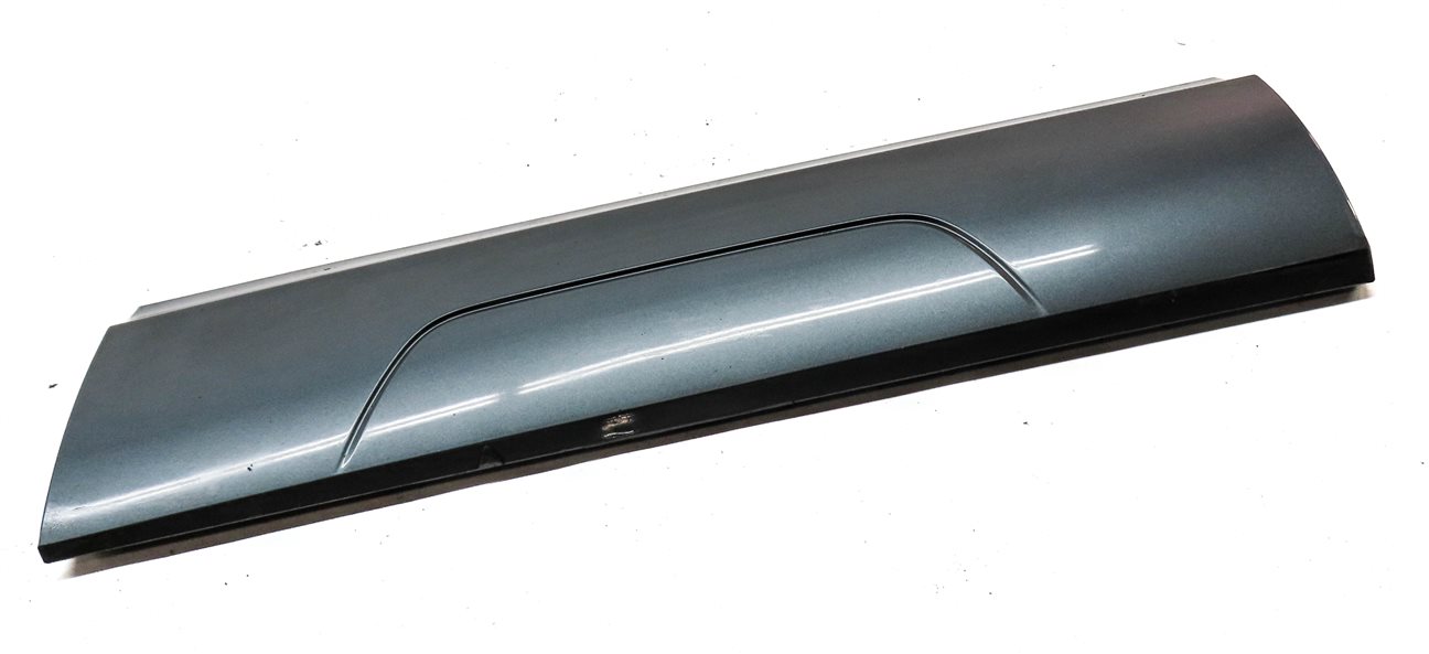 Thumbnail 3: 2015 AUDI Q3 (8U) REAR RIGHT LOWER DOOR MOULDING TRIM PANEL (Gray)