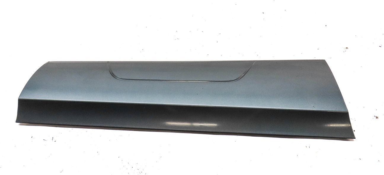 Thumbnail 4: 2015 AUDI Q3 (8U) REAR RIGHT LOWER DOOR MOULDING TRIM PANEL (Gray)
