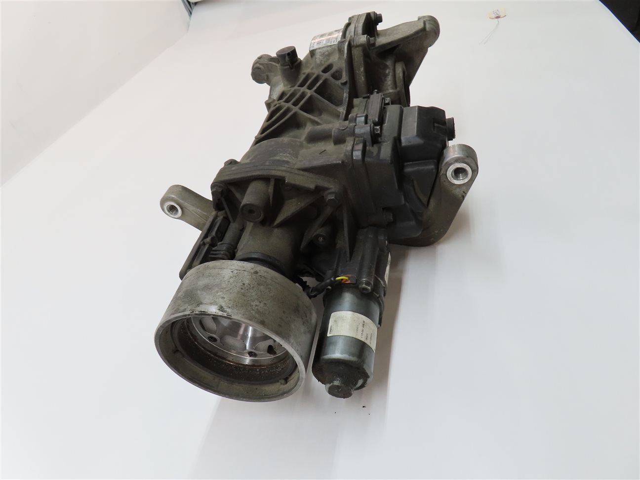 Thumbnail 5: 2016-2019 JAGUAR E-PACE DISCOVERY SPORT (L550) REAR DIFFERENTIAL GEAR CARRIER