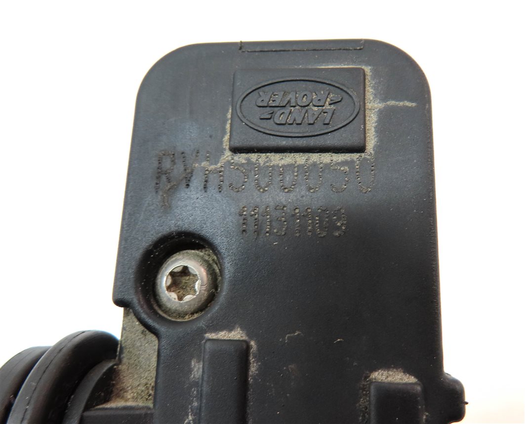 Thumbnail 6: 2010 RANGE ROVER (L322) FRONT AIR SUSPENSION TRANSFER RELIEF VALVE BLOCK