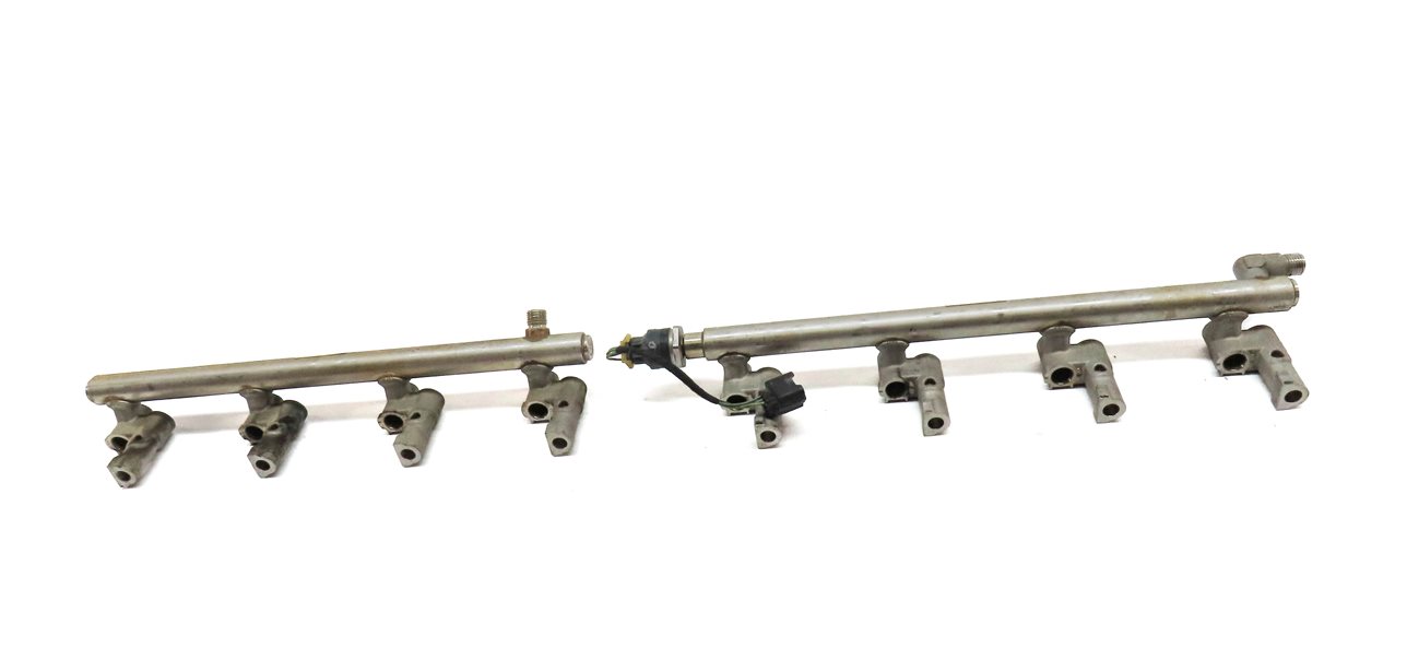 Thumbnail 2: 2010 RANGE ROVER (L322) 5.0L N/A ENGINE LEFT & RIGHT FUEL RAIL INJECTOR RAIL SET