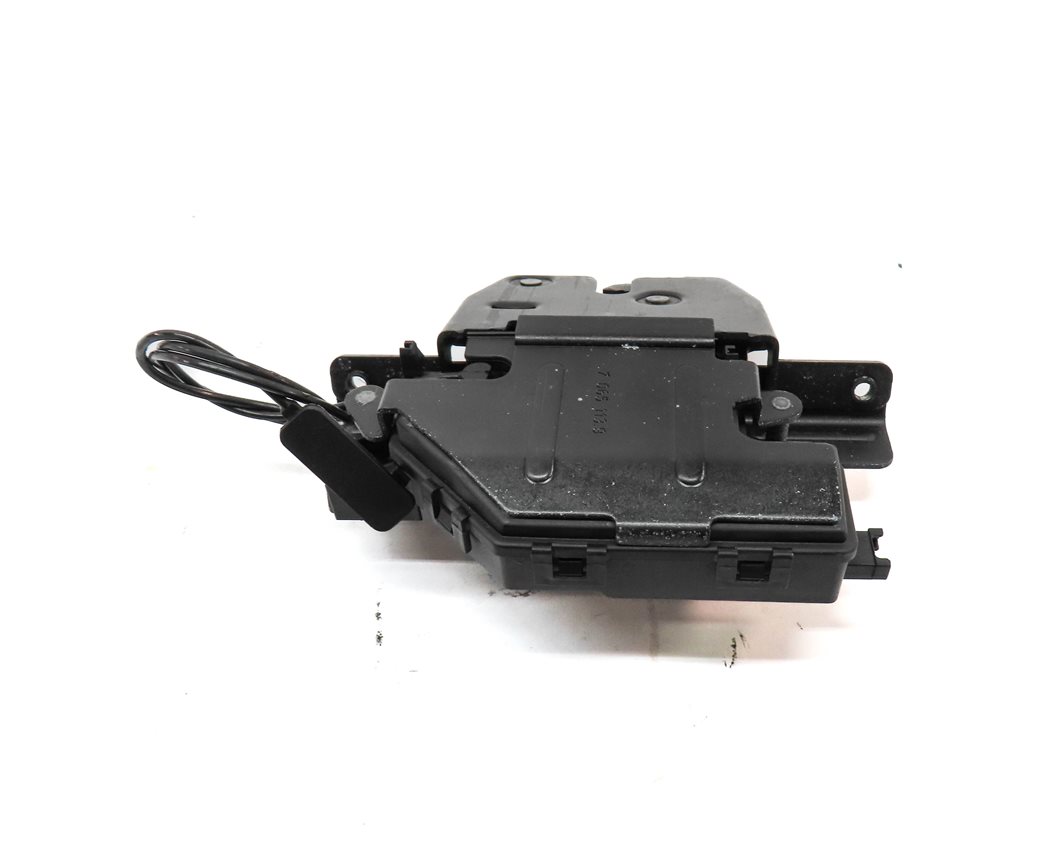 Thumbnail 4: 2010 RANGE ROVER (L322) TRUNK HATCH GATE REAR TRUNK LOCK LATCH ACTUATOR