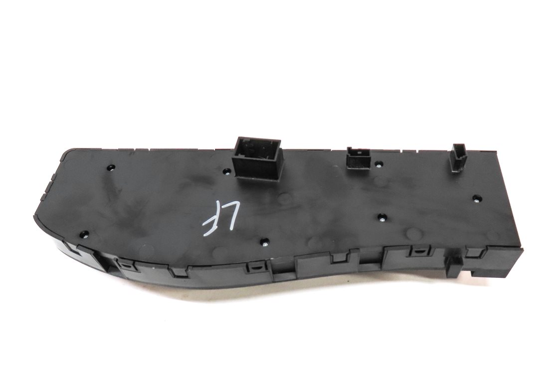 Thumbnail 6: 2010 RANGE ROVER (L322) FRONT LEFT DRIVER MEMORY SEAT ADJUSTMENT ADJUST SWITCH