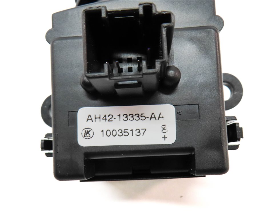 Thumbnail 6: 10-12 RANGE ROVER (L322) STEERING COLUMN TURN SIGNAL SWITCH STALK ARM