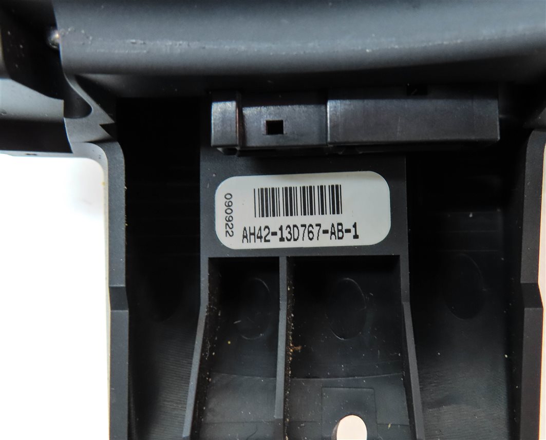 Thumbnail 6: 2010-2012 RANGE ROVER (L322) STEERING WHEEL CRUISE CONTROL SWITCH BUTTON