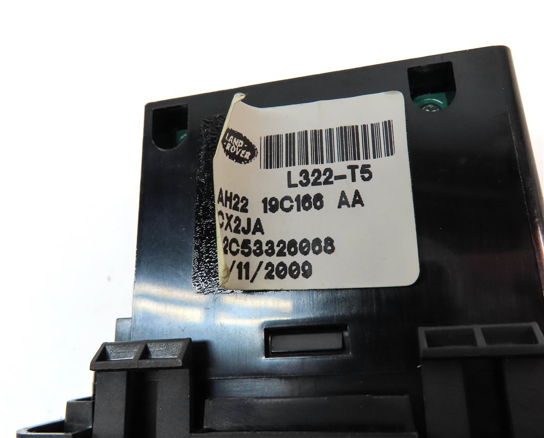 Thumbnail 6: 2010 RANGE ROVER (L322) RADIO STEREO AUX AUXILIARY AUDIO i-POD INTERFACE PLUG