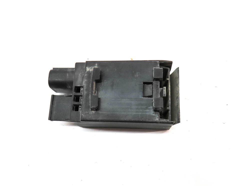 Thumbnail 5: 2010 RANGE ROVER (L322) AUC COOLING FAN SENSOR SWITCH