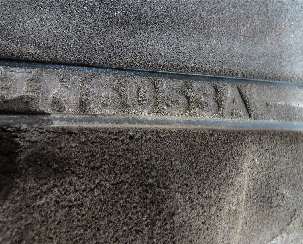 Thumbnail 7: 2010-2013 LAND ROVER LR4 RANGE ROVER SPORT (L320 L322) 5.0L V8 ENGINE COVER TRIM