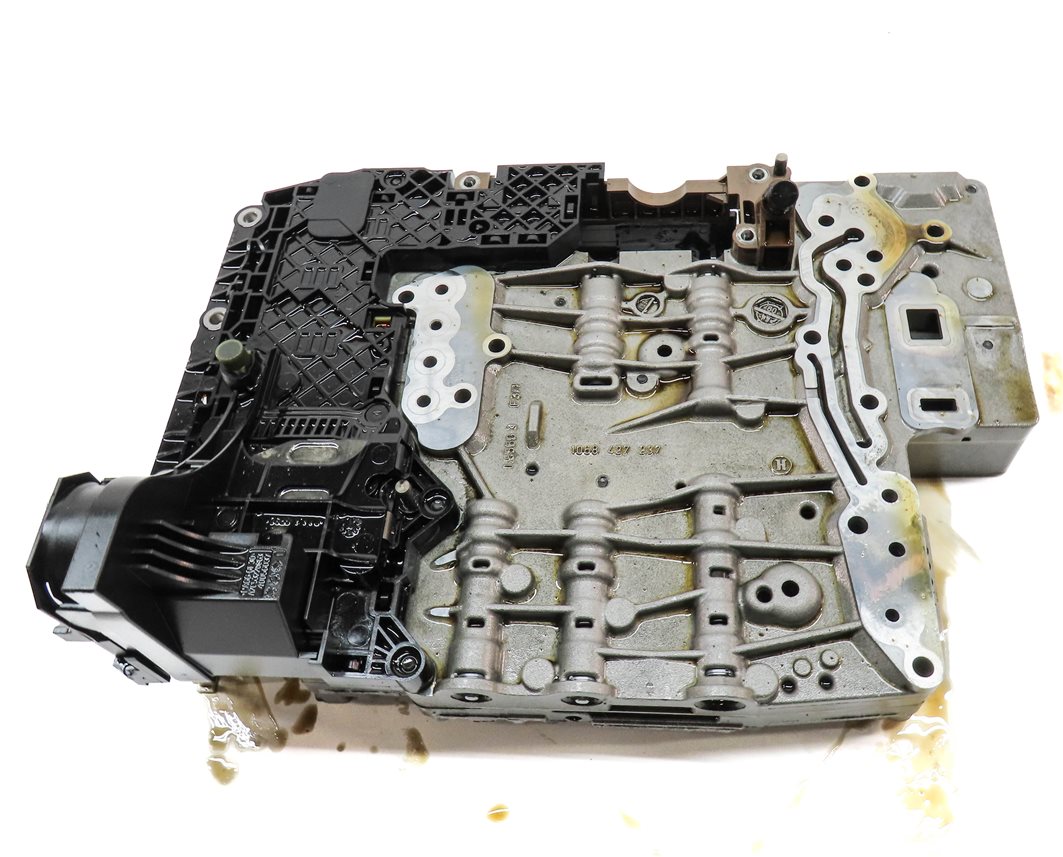 Thumbnail 4: 10-12 LR4 RANGE ROVER SPORT (L320 L322) 5.0L 6HP-28 AUTO TRANSMISSION VALVE BODY