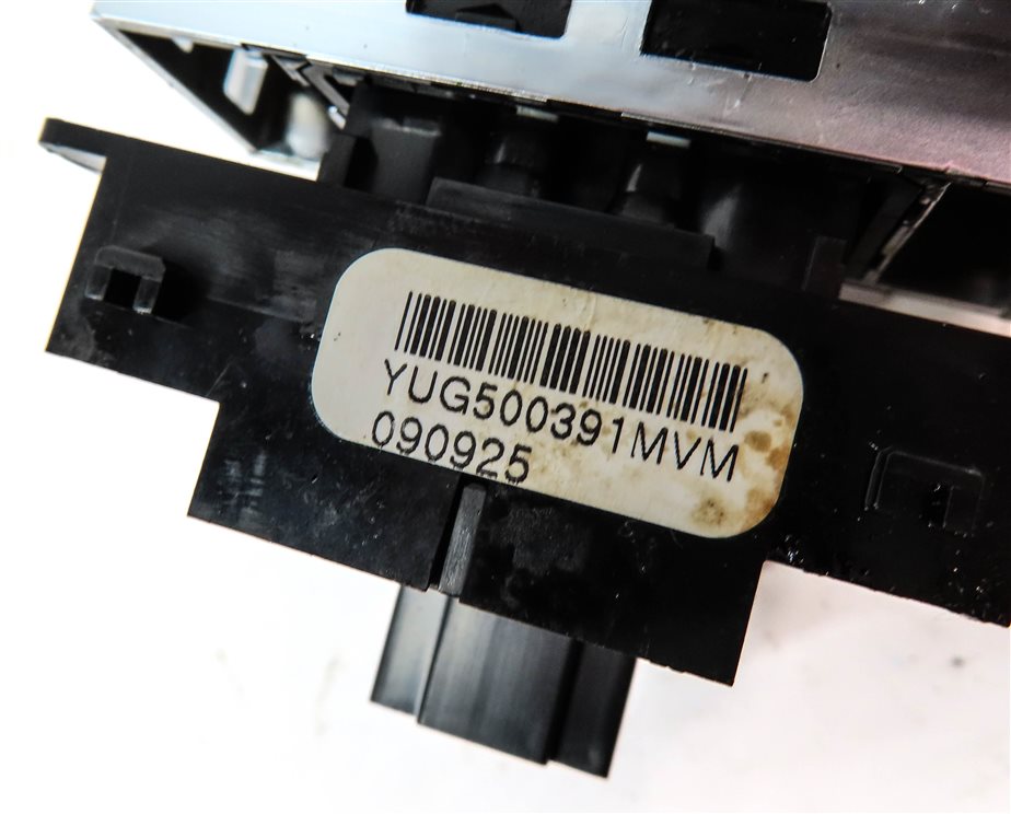 Thumbnail 6: 2010 RANGE ROVER (L322) EMERGENCY ELECTRONIC PARKING BRAKE SWITCH BUTTON
